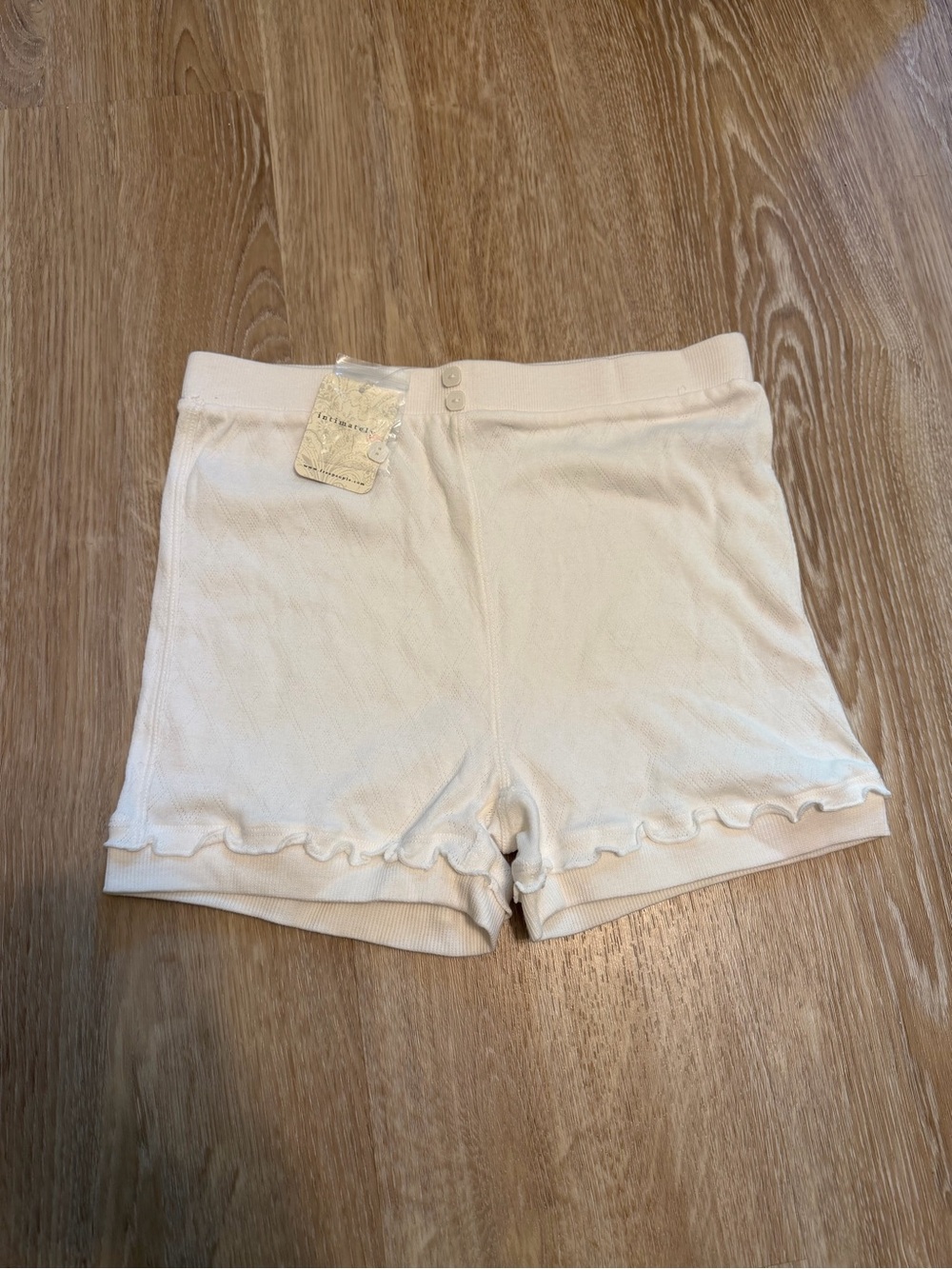 NWT Intimately Free People Ivory Ruffle Shorts Size XS $30 retail